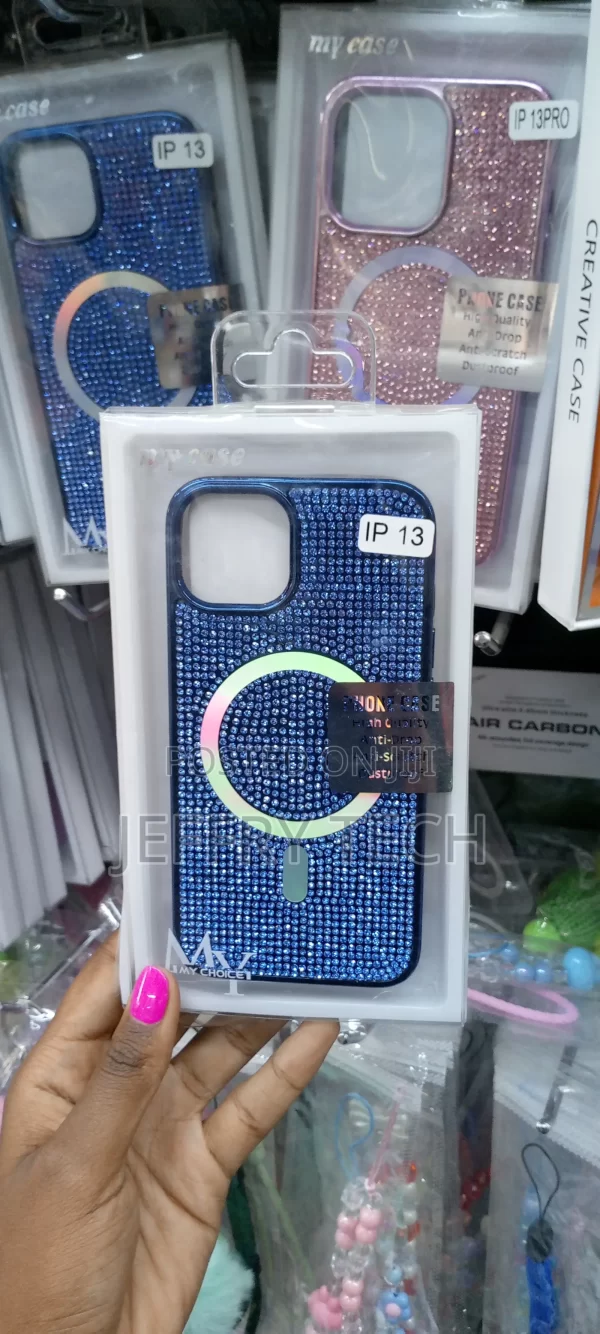 iPhone 13 Magnetic Glitter Case